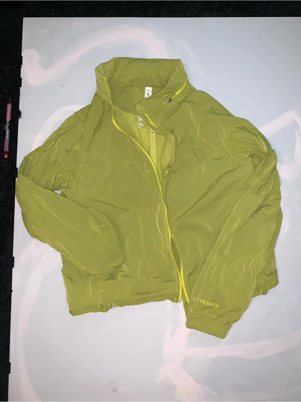 Women’s lululemon green windbreaker jacket